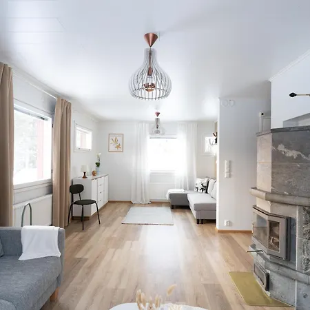 Rovaniemi, Cozy For 10 With Sauna روفانييمي