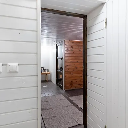 Rovaniemi, Cozy For 10 With Sauna شقة روفانييمي